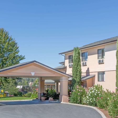 Super 8 By Wyndham Grants Pass Motel Eksteriør bilde