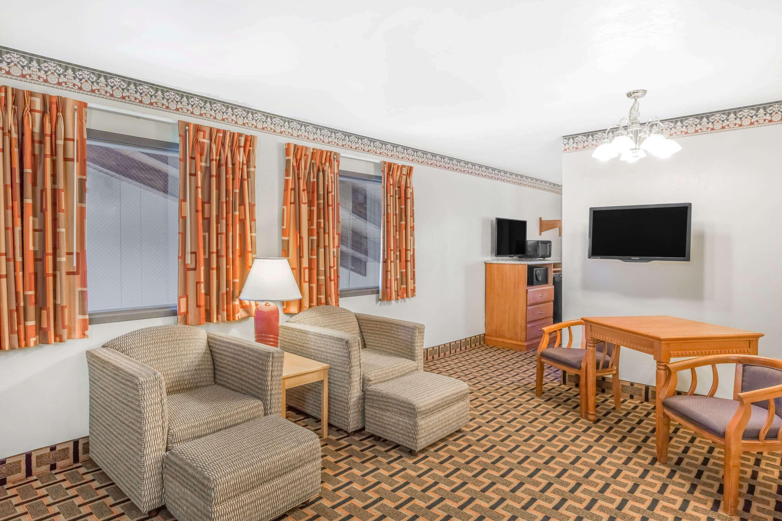 Super 8 By Wyndham Grants Pass Motel Eksteriør bilde